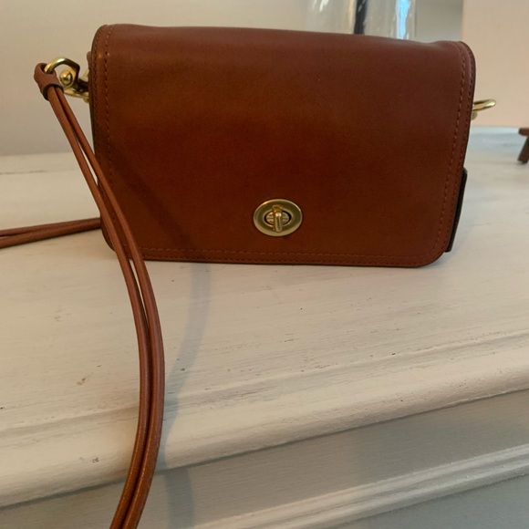 Coach Legacy 19914 Penny Purse Tan Brown Leather Crossbody Turnlock Bag Small - Picture 2 of 10